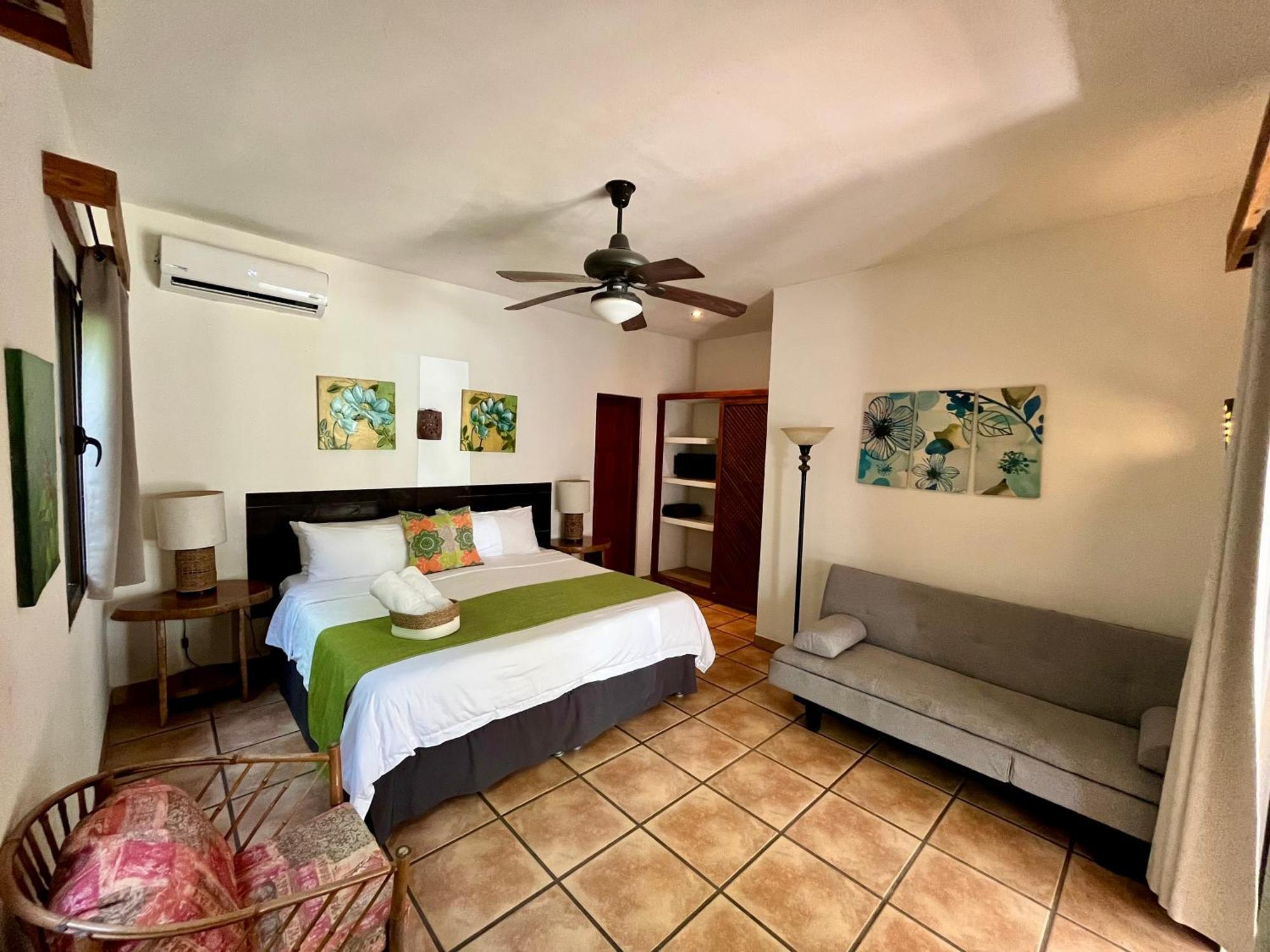 Hotel Cantarana Playa Grande Exterior photo