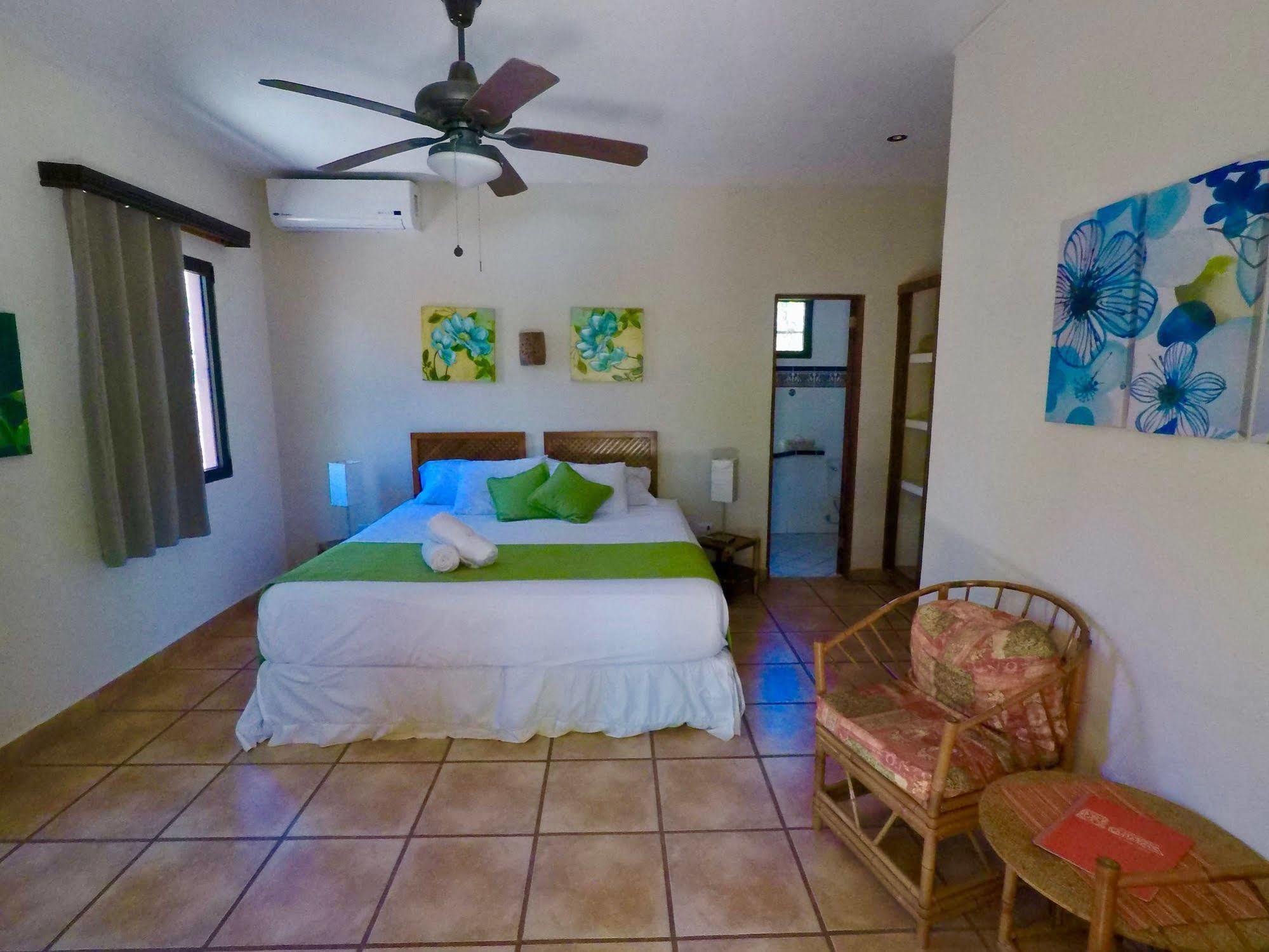 Hotel Cantarana Playa Grande Exterior photo